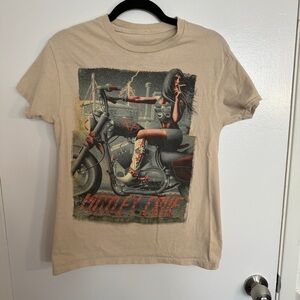 Motley Crue 2022 Tour Motorcycle Graphic T-Shirt Beige Unisex Small